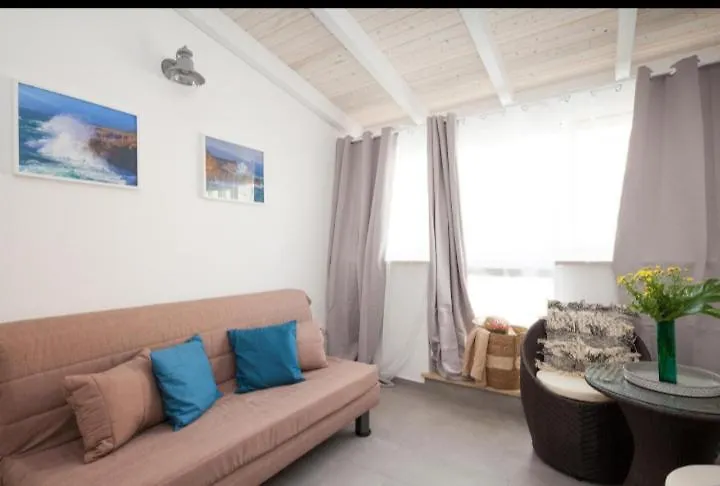 Holiday Hause Vite Aerea Terrasini 0*,